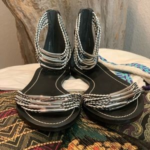 Tory Burch Mignon Rings Sandals Size 7.5